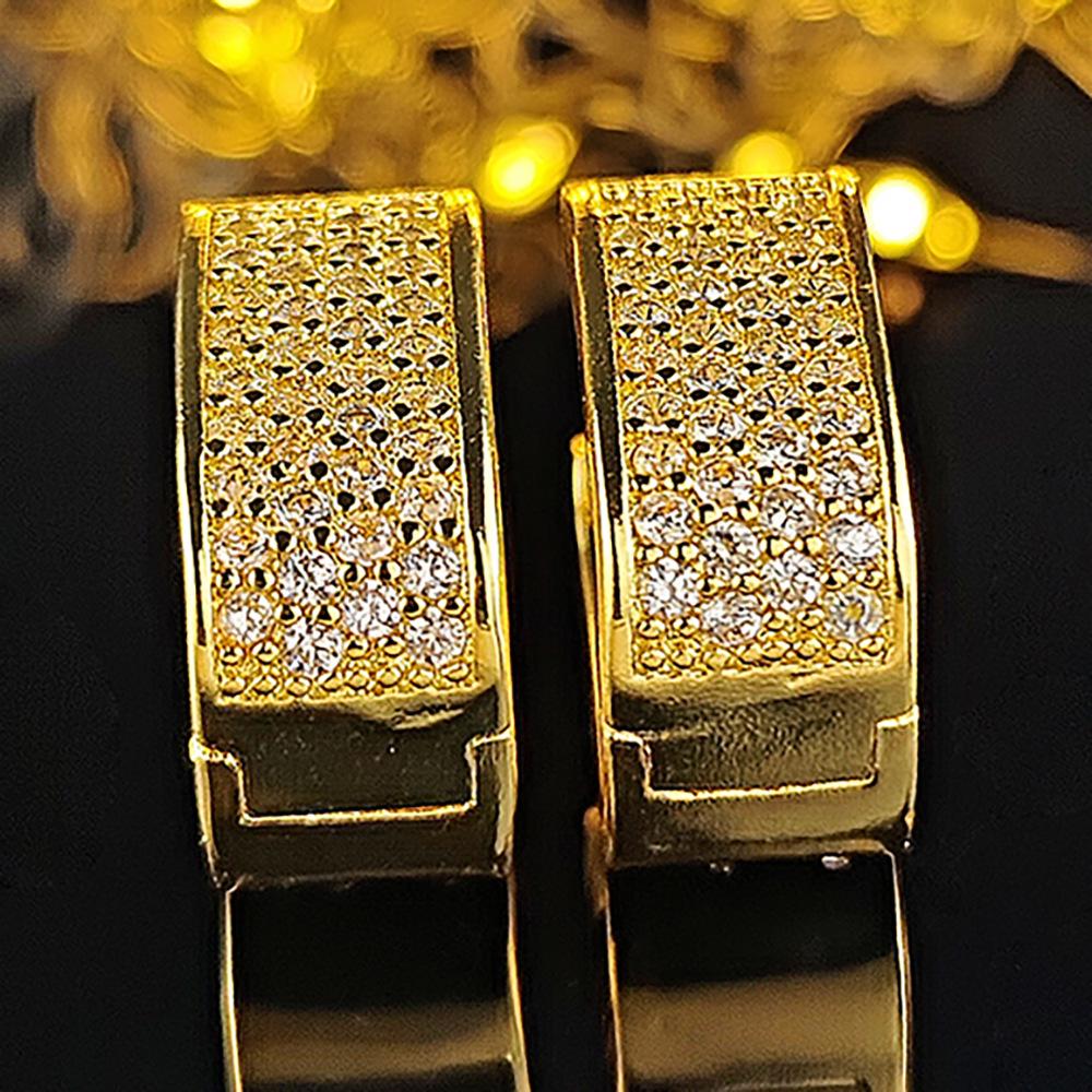 Элегантные циркониевые каффы - Модные серьги для молодых девушек золотой
Элегантные циркониевые каффы - Модные серьги для молодых девушек золотой