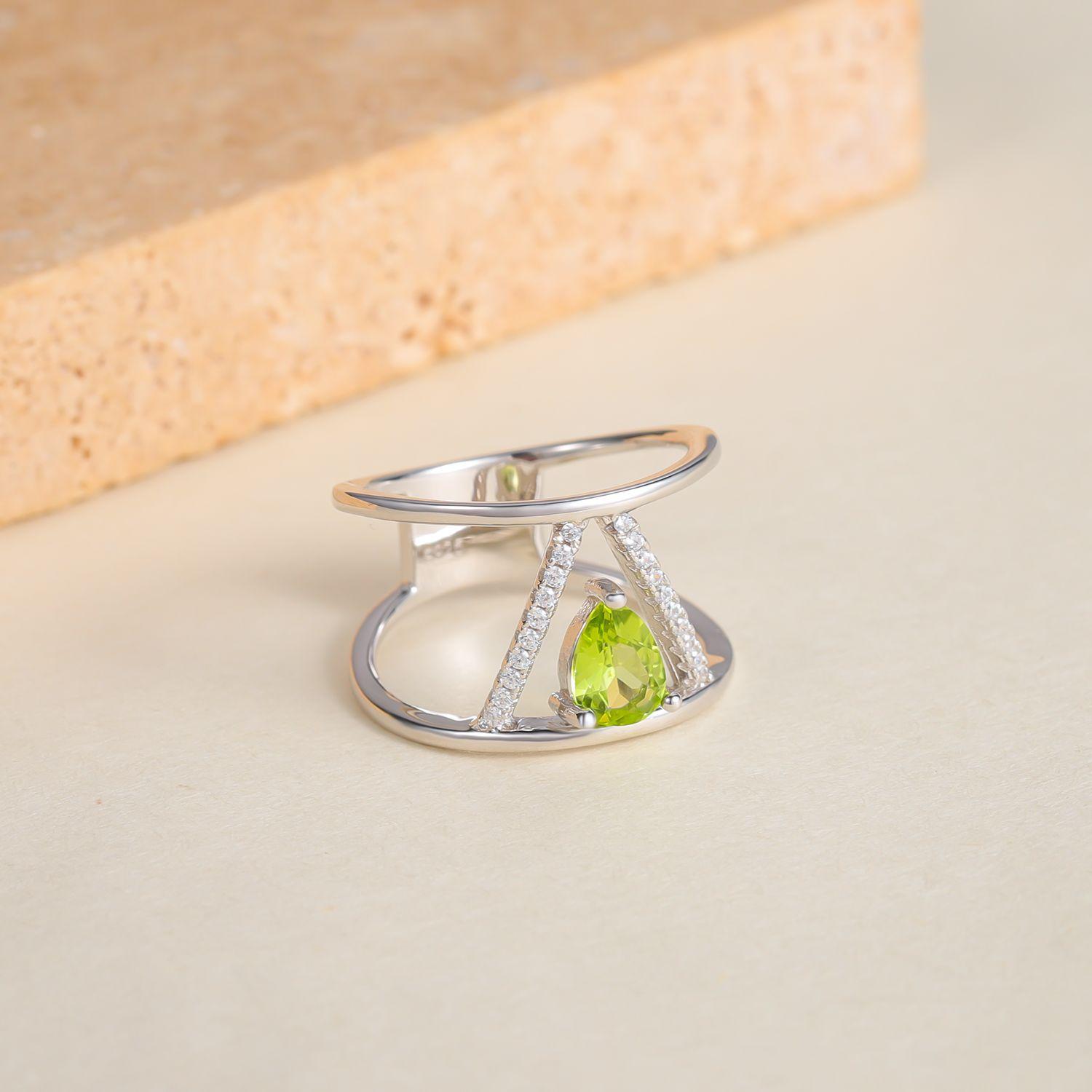 Маленькое свежее роскошное кольцо в стиле ins с сапфиром натурального цвета, открытое кольцо из стерлингового серебра S925, новый стиль, который не выцветает
Маленькое свежее роскошное кольцо в стиле ins с сапфиром натурального цвета, открытое кольцо из стерлингового серебра S925, новый стиль, который не выцветает