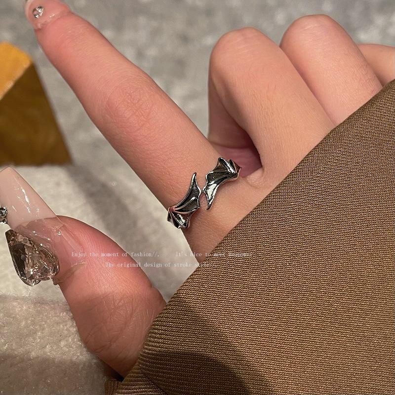 Темное Универсальное Кольцо Демона и Ангела Винтажное Кольцо для Пары Премиальное Готическое Личностное Черное Кольцо
Темное Универсальное Кольцо Демона и Ангела Винтажное Кольцо для Пары Премиальное Готическое Личностное Черное Кольцо