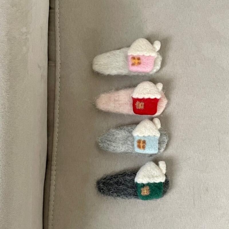 Christmas Cookie House Wool Felt Hairpin Hairpin Triangle D
Christmas Cookie House Wool Felt Hairpin Hairpin Triangle D