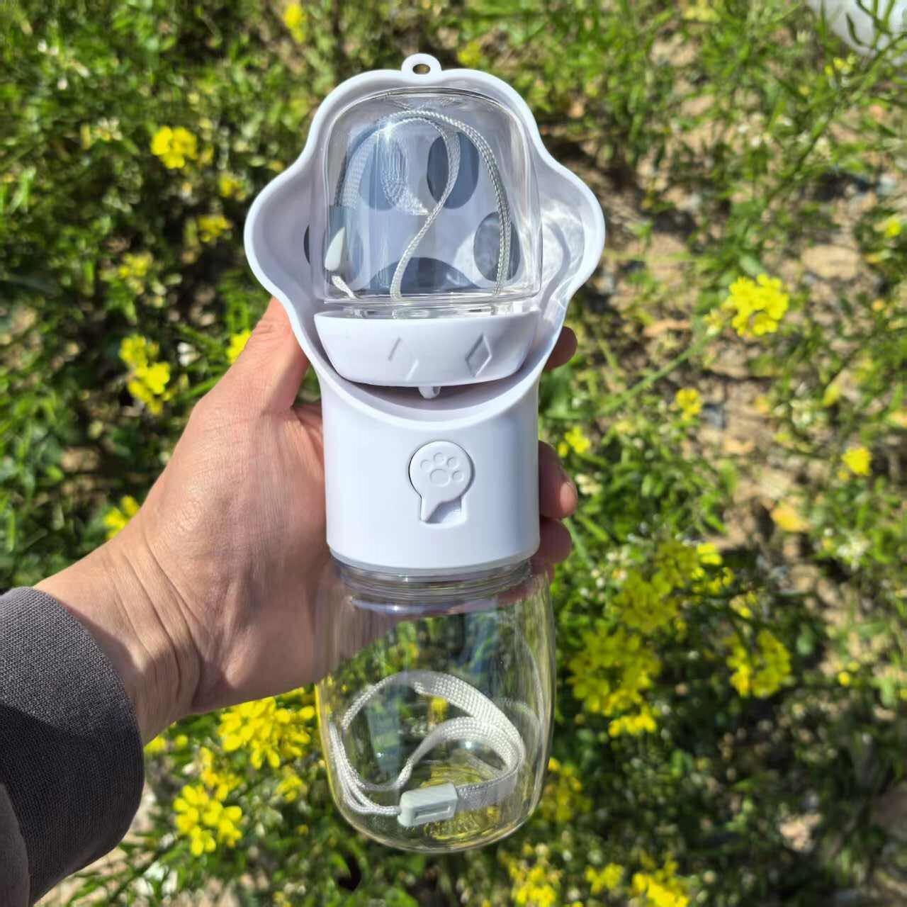 Portable Pet Water Bottle with Food Storage 330ml Water Dispenser and 80g Food Container Suitable for Dogs and Cats Outdoor Travel One Size білий
Portable Pet Water Bottle with Food Storage 330ml Water Dispenser and 80g Food Container Suitable for Dogs and Cats Outdoor Travel One Size білий