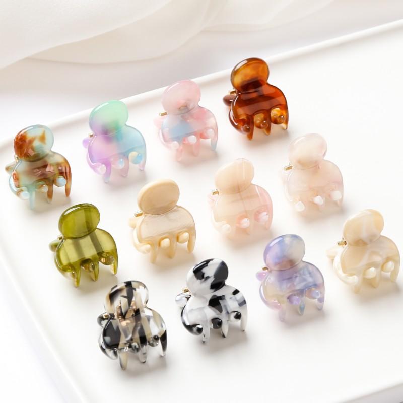1pcs 1.8cm Acetate Small Hairclips Mini Hairclaws New Korean Fashion Kawaii Hair Crab Claw Cute Accessories for Girls and Women
1pcs 1.8cm Acetate Small Hairclips Mini Hairclaws New Korean Fashion Kawaii Hair Crab Claw Cute Accessories for Girls and Women