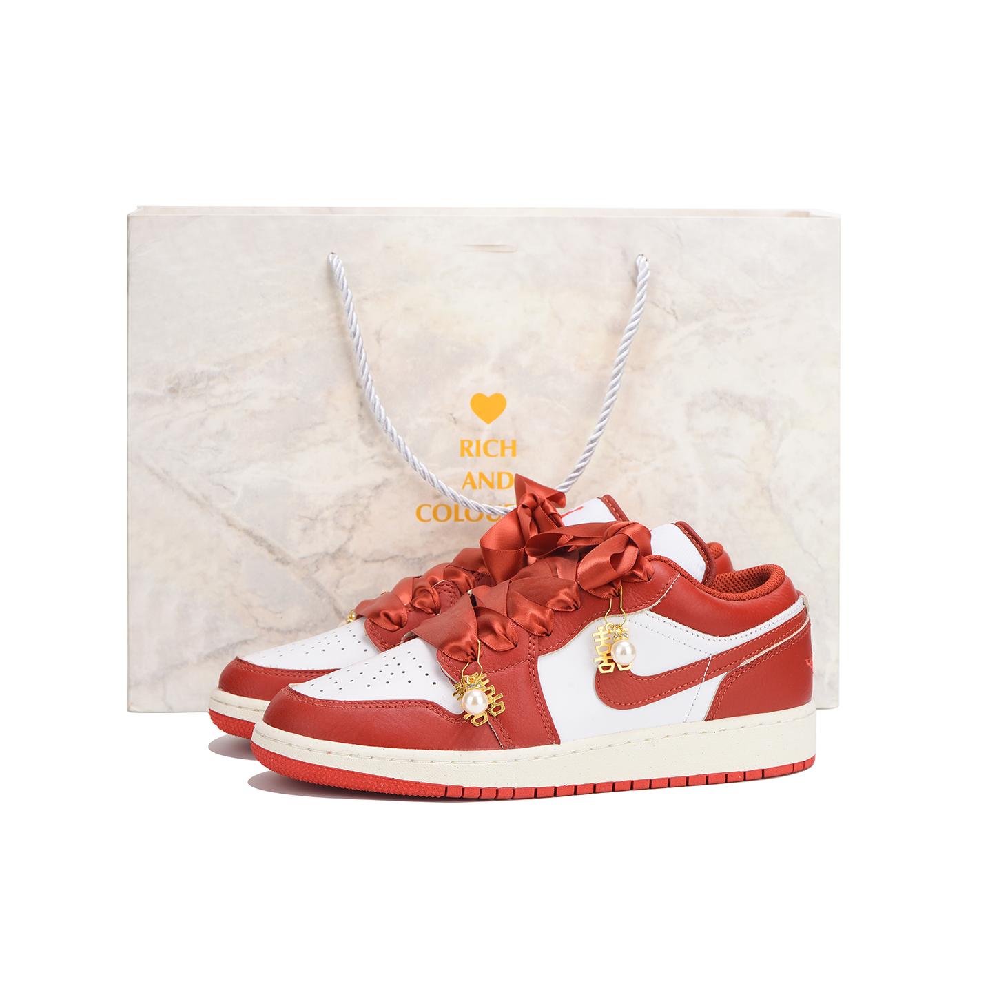 Jordan Air Jordan 1 Low top Vintage Basketball Shoes Women s Red White FJ3465-160(Team32-SBOX) 39
Jordan Air Jordan 1 Low top Vintage Basketball Shoes Women s Red White FJ3465-160(Team32-SBOX) 39