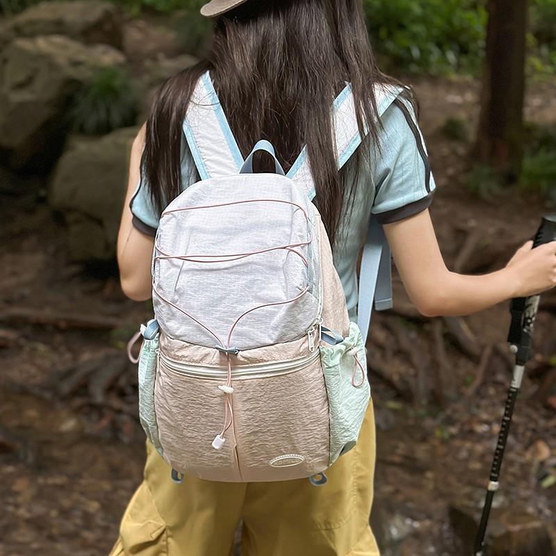 Outdoor Color Blocking Lightweight Backpack Korean Version Hiking Travel Small Backpack for Both Men and Women, Waterproof Backpack with High-end Feel
Outdoor Color Blocking Lightweight Backpack Korean Version Hiking Travel Small Backpack for Both Men and Women, Waterproof Backpack with High-end Feel