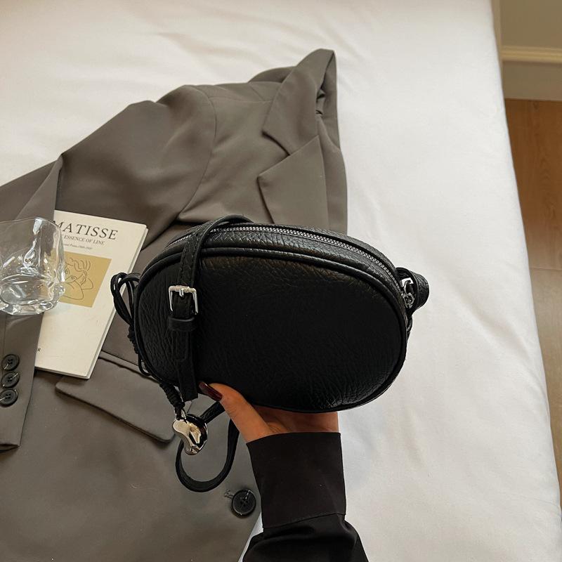 Модная маленькая квадратная сумка Женская новая повседневная сумка через плечо Универсальная сумка-мессенджер для поездок на работу
Модная маленькая квадратная сумка Женская новая повседневная сумка через плечо Универсальная сумка-мессенджер для поездок на работу