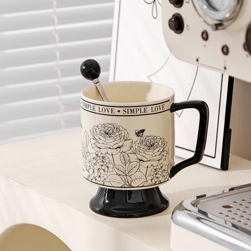 Zhi Shi Vintage Rose Garden Ceramic Mug
Zhi Shi Vintage Rose Garden Ceramic Mug