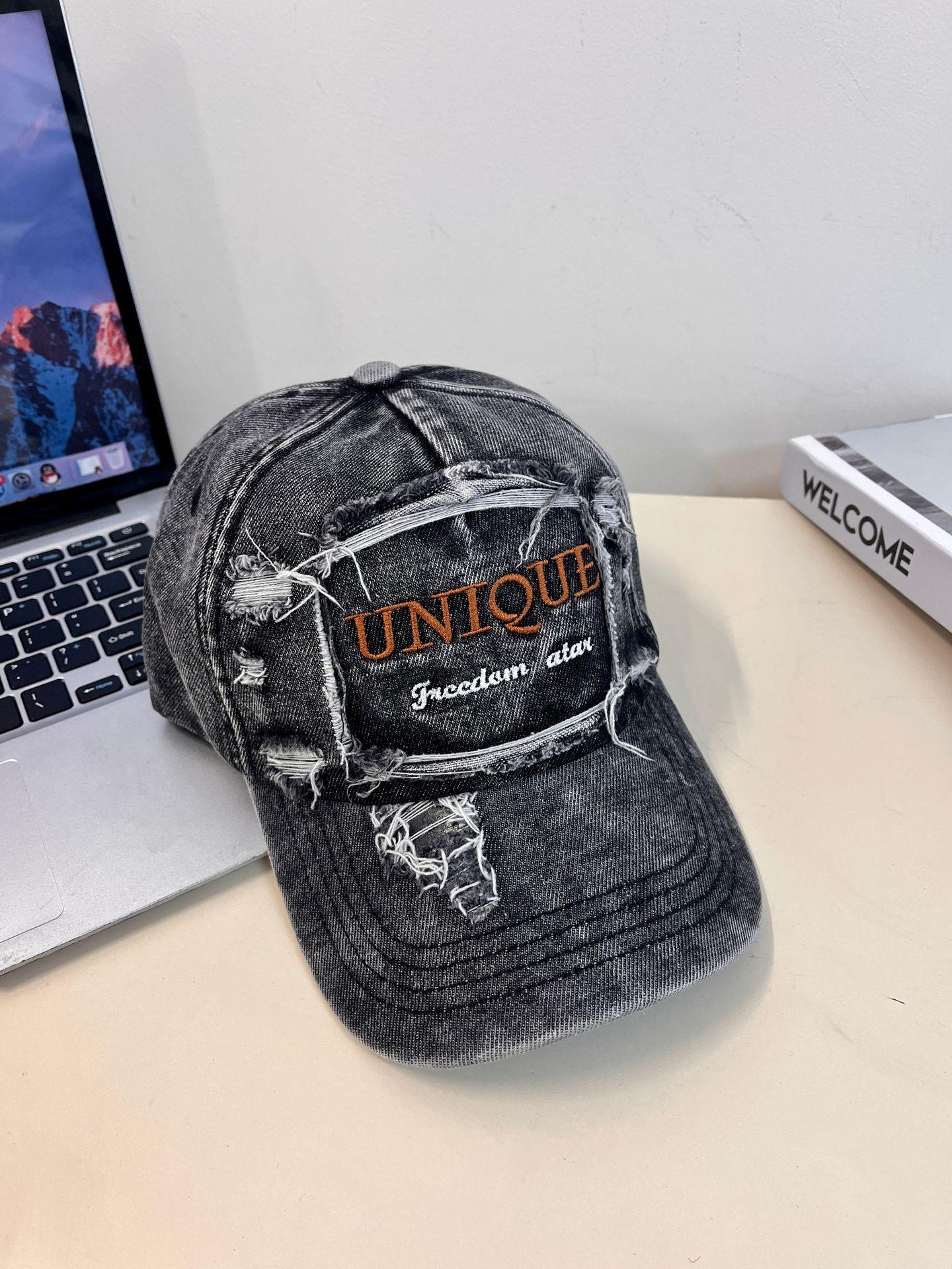 Вулична бейсболка з ефектом потертості, чоловіча та жіноча, з вишитими літерами, модна кепка для обличчя M(56-58cm)
Вулична бейсболка з ефектом потертості, чоловіча та жіноча, з вишитими літерами, модна кепка для обличчя M(56-58cm)