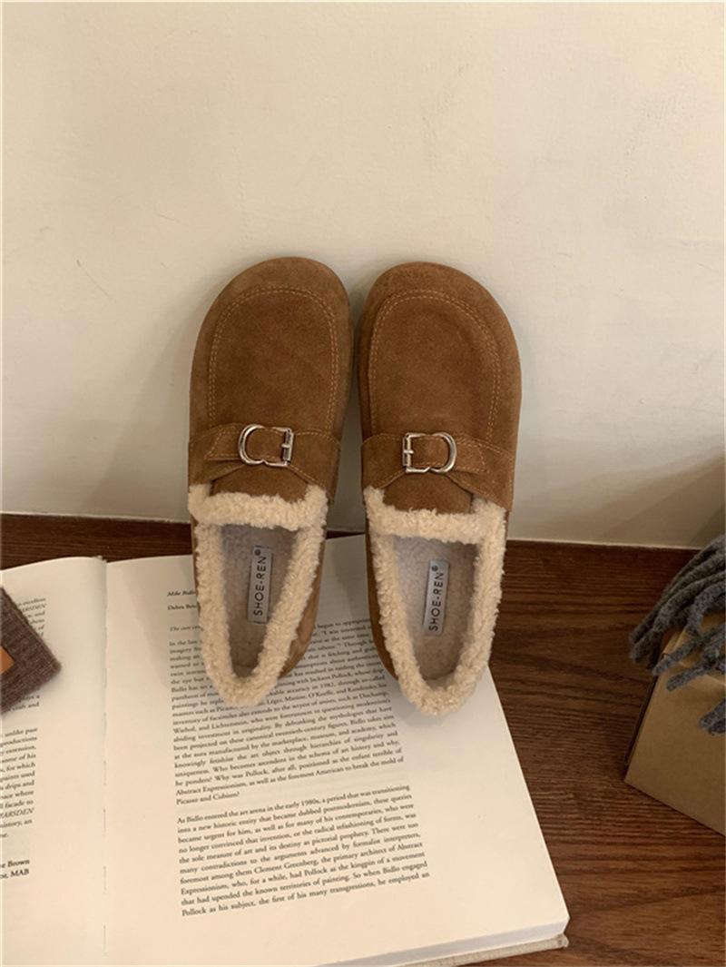2025 autumn and winter new matte leather round head one pedal Doudou shoes warm fluffy shoes single shoes casual shoes women 35
2025 autumn and winter new matte leather round head one pedal Doudou shoes warm fluffy shoes single shoes casual shoes women 35