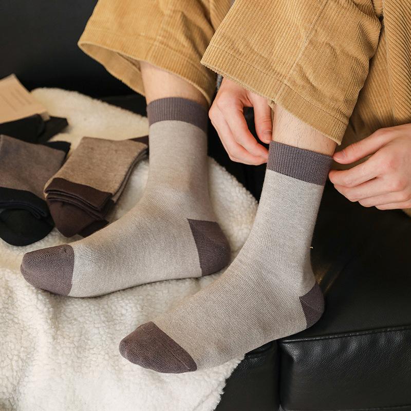 Men s Autumn and Winter New Style Match Color Sports Leisure Simple Sweat Absorption Breathable All Match In Tube Socks 1 pair хакі
Men s Autumn and Winter New Style Match Color Sports Leisure Simple Sweat Absorption Breathable All Match In Tube Socks 1 pair хакі