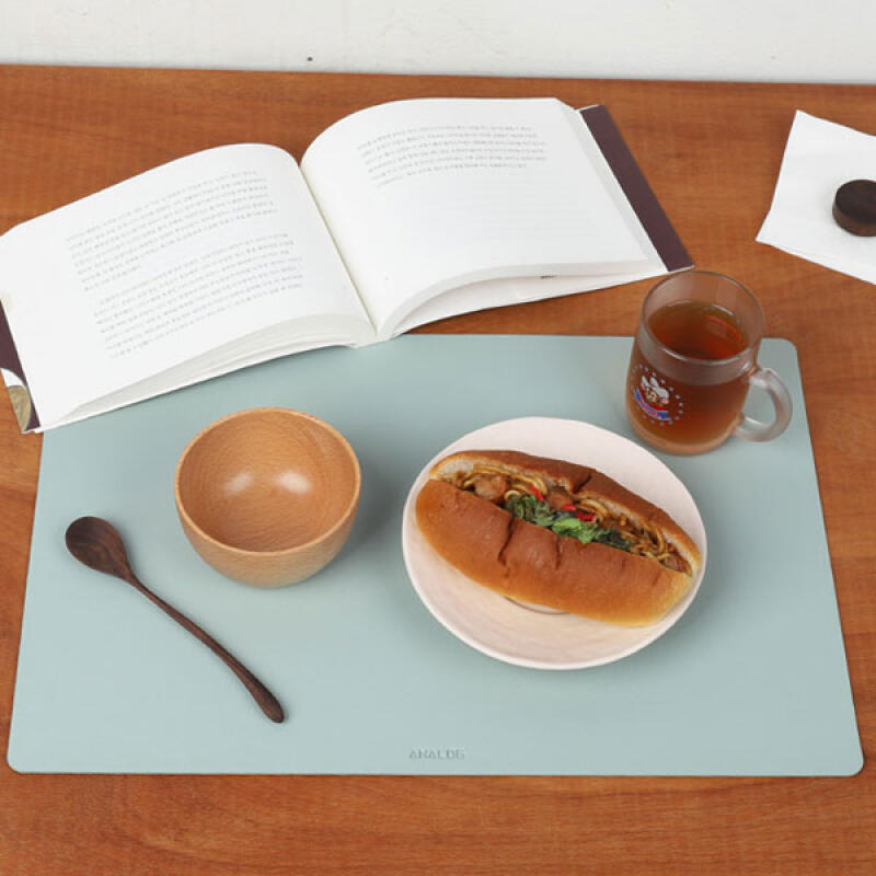 Leather table mat square table mat baby pink
Leather table mat square table mat baby pink