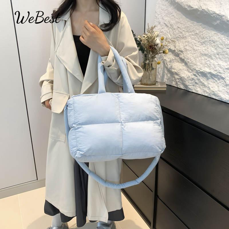 A New Trendy and Simple Nylon Commuter Handbag for Women with A Large Capacity 39.5*25*11 чорний
A New Trendy and Simple Nylon Commuter Handbag for Women with A Large Capacity 39.5*25*11 чорний