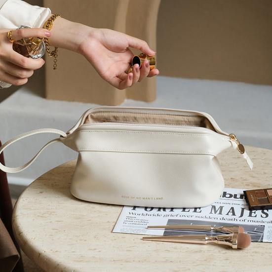 Прочная косметичка с хорошим сцеплением, многоразовая, многоцелевая
Прочная косметичка с хорошим сцеплением, многоразовая, многоцелевая