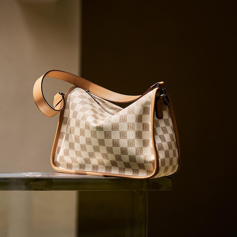 Qiao Lady Bag Women 2025 New Underarm Bag Women Shoulder Bag High-end Vintage Women Bag Crossbody Bag Pillow Bag Long27.5CM*Thick10.5CM*Hi бежевий
Qiao Lady Bag Women 2025 New Underarm Bag Women Shoulder Bag High-end Vintage Women Bag Crossbody Bag Pillow Bag Long27.5CM*Thick10.5CM*Hi бежевий