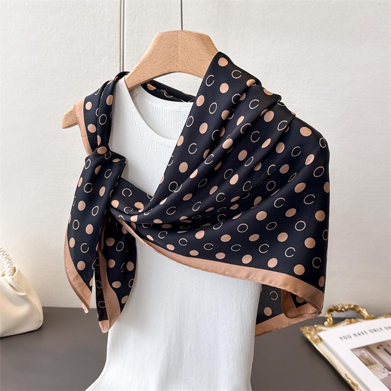 Геометрический горошек Имитация шелка Высококачественная печать Большой квадратный шарф Шелковый шарф Шаль Головной платок Шарф для защиты шеи Декоративный женский шарф 90*90cm
Геометрический горошек Имитация шелка Высококачественная печать Большой квадратный шарф Шелковый шарф Шаль Головной платок Шарф для защиты шеи Декоративный женский шарф 90*90cm