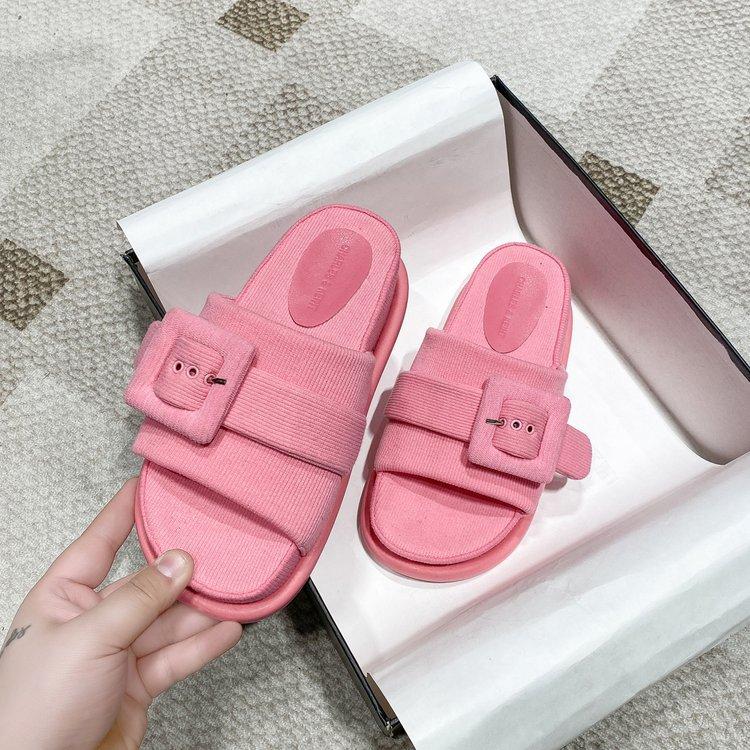 Fashion 2025 Thick Sole Slippers for Women Button Design Casual External Wearing Slippers Shoes for Women Zapatos De Mujer 35 розовый
Fashion 2025 Thick Sole Slippers for Women Button Design Casual External Wearing Slippers Shoes for Women Zapatos De Mujer 35 розовый