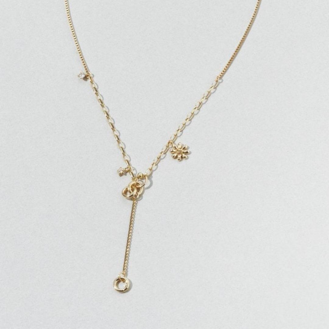 Personalized Small Daisy Necklace Fine Diamond Embellished Premium Collarbone Chain Daily Commuter Accessories Necklace
Personalized Small Daisy Necklace Fine Diamond Embellished Premium Collarbone Chain Daily Commuter Accessories Necklace