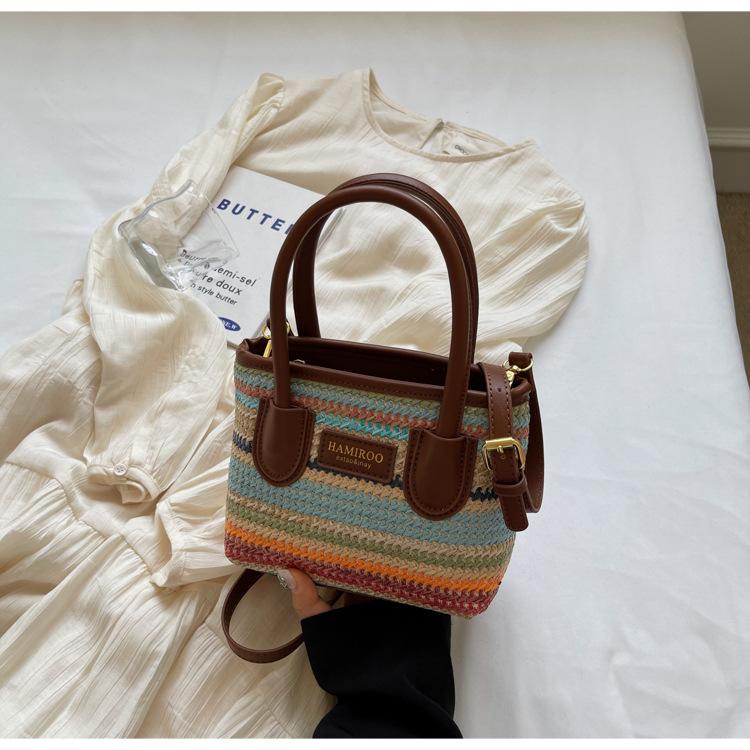 Лето 2025 новая плечевая сумка-мессенджер плетеная сумка высокого класса для отпуска пляжная сумка сумка-тоут для поездок на работу сумка-ведро разноцветный
Лето 2025 новая плечевая сумка-мессенджер плетеная сумка высокого класса для отпуска пляжная сумка сумка-тоут для поездок на работу сумка-ведро разноцветный