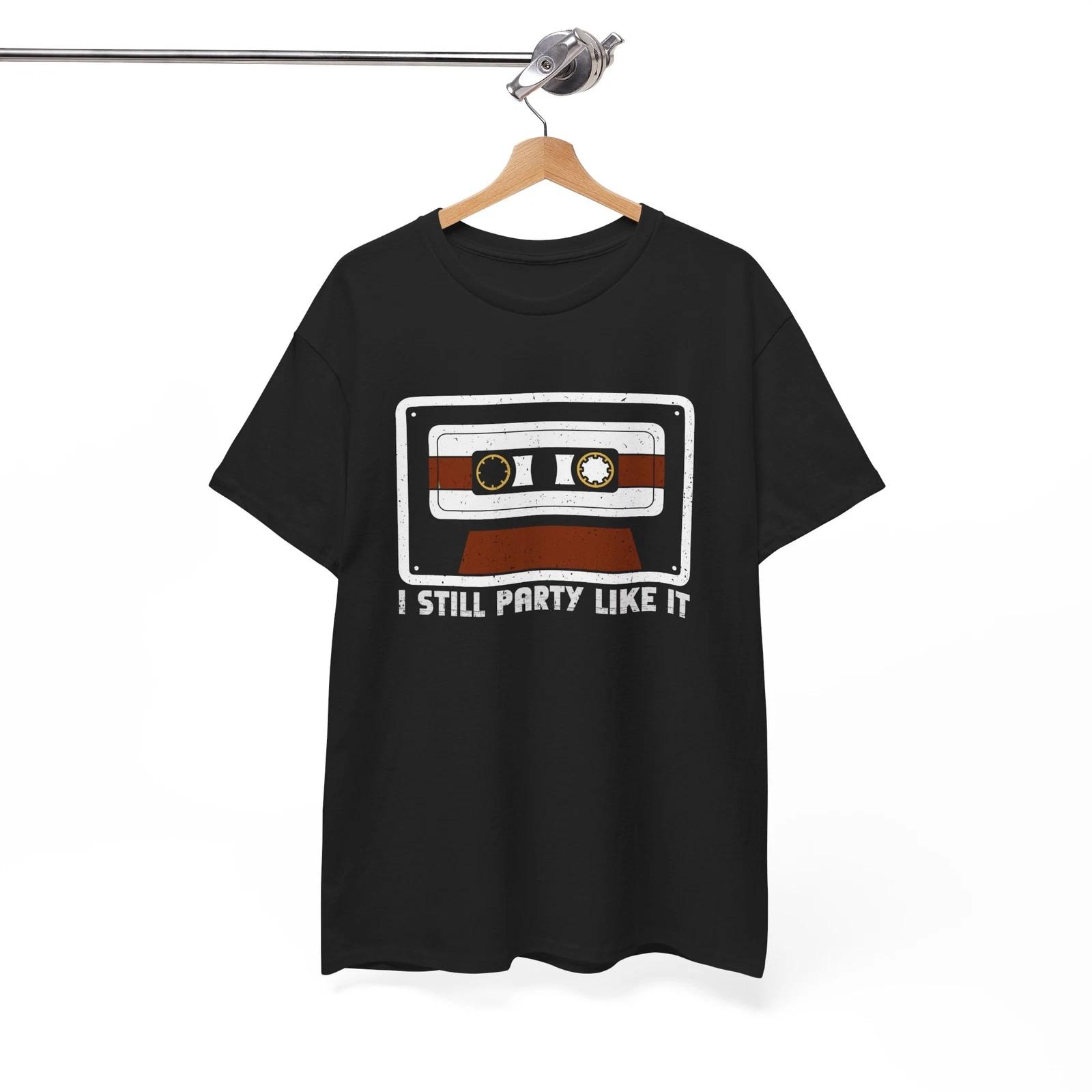 Retro Denim T-Shirt | Vintage 80s 90s Aesthetic Tee | Classic Fashion M
Retro Denim T-Shirt | Vintage 80s 90s Aesthetic Tee | Classic Fashion M