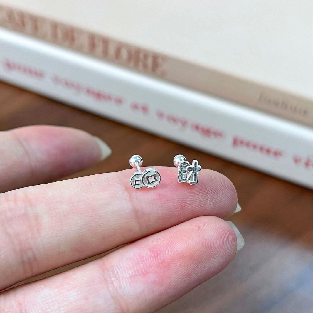 PANJBJ 100% 925 Sterling Silver Wealth Coin Earring for Women Irregular Ethnic Extremely Small Design Jewelry Gift Dropshipping
PANJBJ 100% 925 Sterling Silver Wealth Coin Earring for Women Irregular Ethnic Extremely Small Design Jewelry Gift Dropshipping