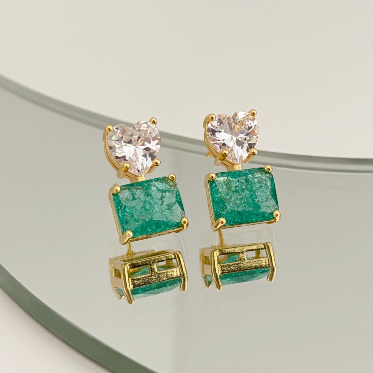 Elegant Ice Crack Zirconia Heart Stud Earrings - Luxurious Niche Design зелений
Elegant Ice Crack Zirconia Heart Stud Earrings - Luxurious Niche Design зелений
