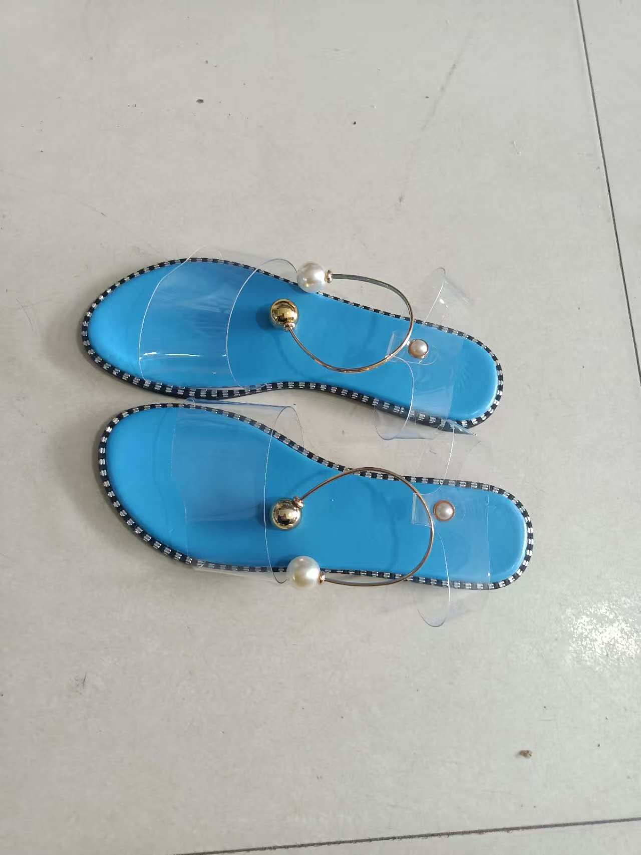 Large size new fashionable women s flat bottom comfortable oneword buckle opentoed lowheeled women s sandals 35
Large size new fashionable women s flat bottom comfortable oneword buckle opentoed lowheeled women s sandals 35
