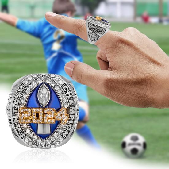 Кольцо чемпиона фэнтези-футбола 2024 года, трофейное кольцо чемпиона лиги с деревянной коробкой для победителя серебряный
Кольцо чемпиона фэнтези-футбола 2024 года, трофейное кольцо чемпиона лиги с деревянной коробкой для победителя серебряный