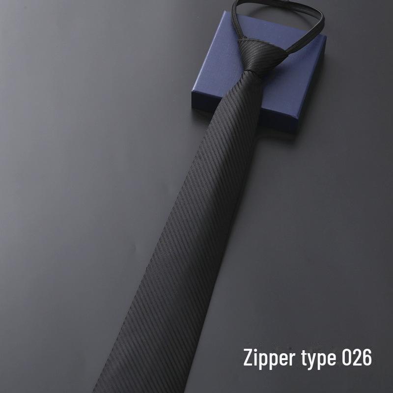 Мужской галстук на молнии в синюю полоску — идеальный вариант для деловых встреч, свадеб или официальных мероприятий.
Мужской галстук на молнии в синюю полоску — идеальный вариант для деловых встреч, свадеб или официальных мероприятий.