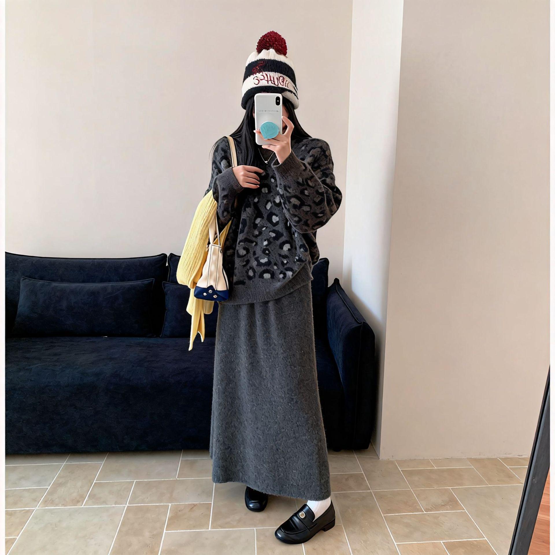 Chic Retro Leopard Print Knit Sweater and Skirt Set - Autumn/Winter Two-Piece Collection Extra Large
Chic Retro Leopard Print Knit Sweater and Skirt Set - Autumn/Winter Two-Piece Collection Extra Large