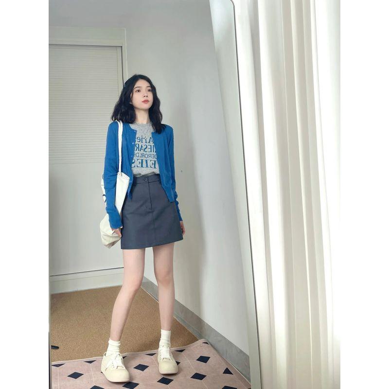 Show White Dark Blue Short Knitting Cardigan Female Korean Style Casual Tops Gentle Small Slimming Sweater Outwear Autumn Royal Blue S Suggested 35.00 kg-47.50 kg
Show White Dark Blue Short Knitting Cardigan Female Korean Style Casual Tops Gentle Small Slimming Sweater Outwear Autumn Royal Blue S Suggested 35.00 kg-47.50 kg