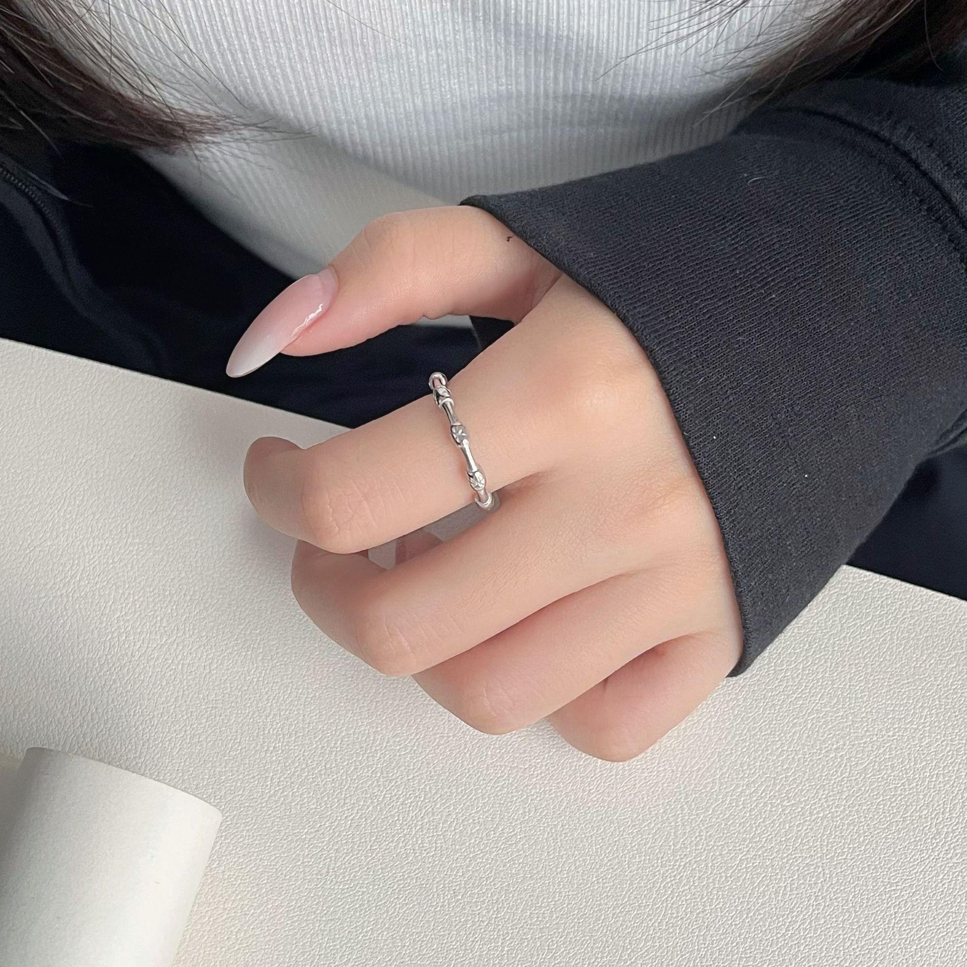 Retro Influencer Style Bamboo Texture Cross Woven Open Ring - Simple, High-End Intellectual Appeal for Women Adjustable Open Size
Retro Influencer Style Bamboo Texture Cross Woven Open Ring - Simple, High-End Intellectual Appeal for Women Adjustable Open Size