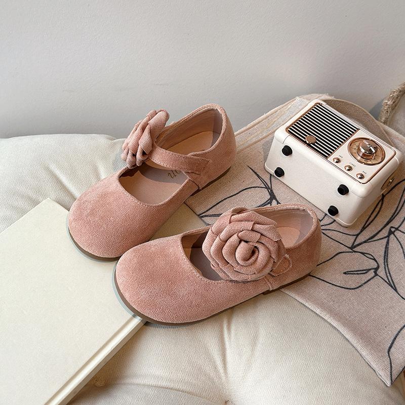 Girls Flat Shoes with Big Flowers Kids Leather Shoes Round Toes 2025 Spring Autumn Girls Mary Janes Dance Shoes Candy Color 23 розовый
Girls Flat Shoes with Big Flowers Kids Leather Shoes Round Toes 2025 Spring Autumn Girls Mary Janes Dance Shoes Candy Color 23 розовый