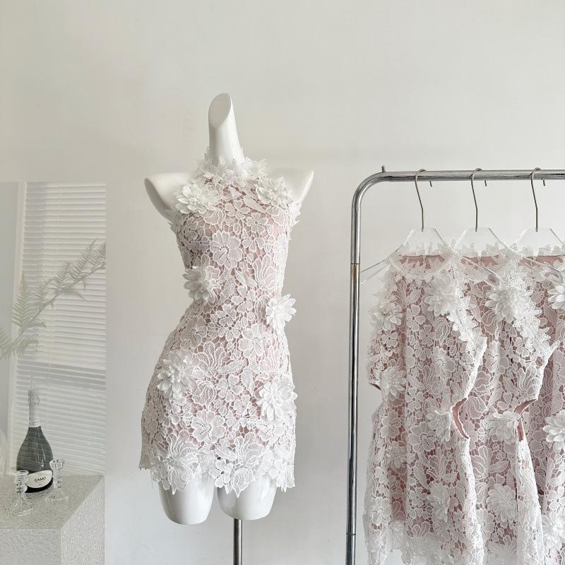 White Rose Off-the-Shoulder Lace Dress - Women s Spring/Summer High-End Elegant Design Small
White Rose Off-the-Shoulder Lace Dress - Women s Spring/Summer High-End Elegant Design Small