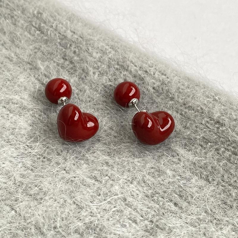 Retro red drip glaze love, a two-wearing pearl stud earrings, women s versatile design, high-end temperament peach heart earrings
Retro red drip glaze love, a two-wearing pearl stud earrings, women s versatile design, high-end temperament peach heart earrings