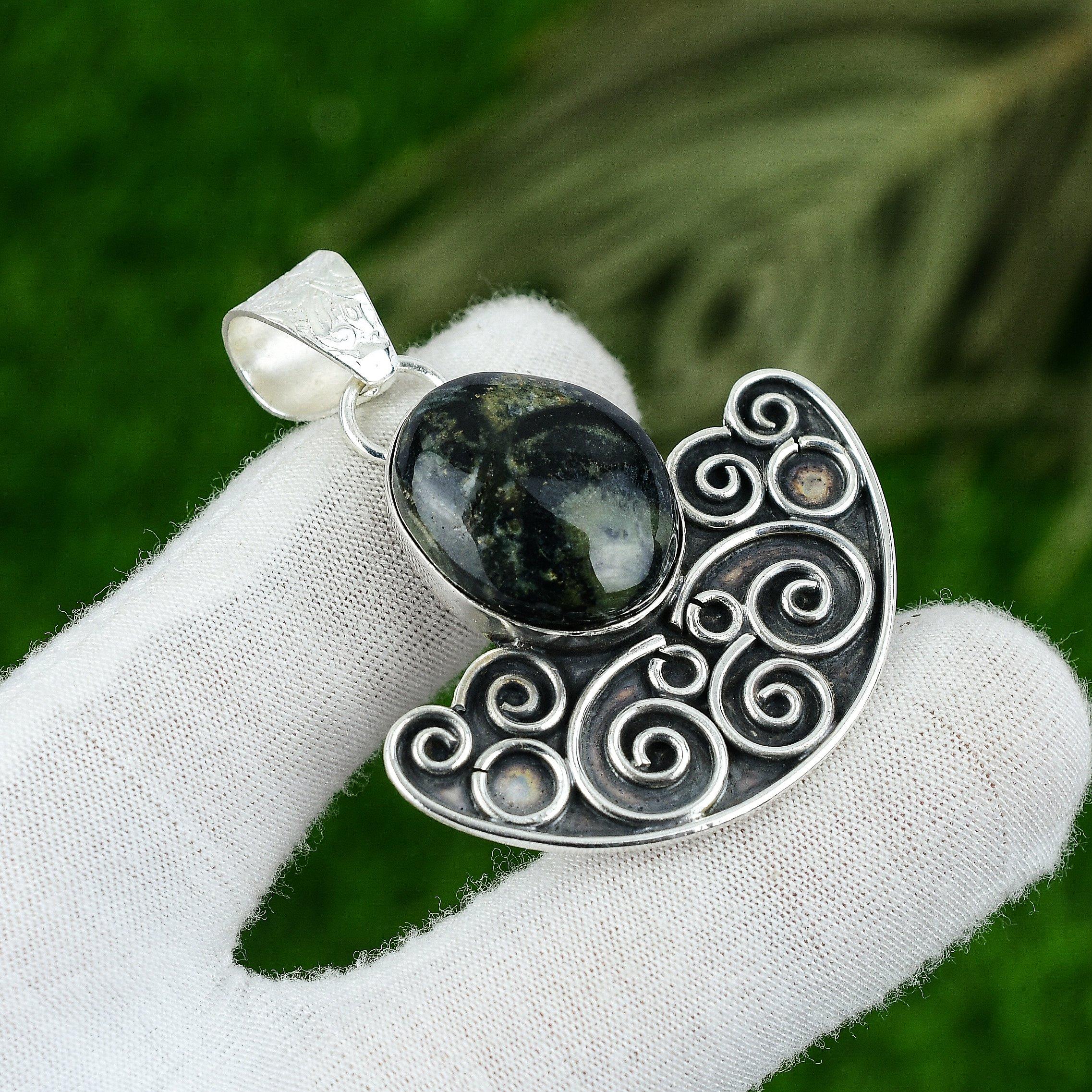 Natural Kambaba Jasper Gemstone Pendant Green 925 Sterling Silver Indian Jewelry
Natural Kambaba Jasper Gemstone Pendant Green 925 Sterling Silver Indian Jewelry