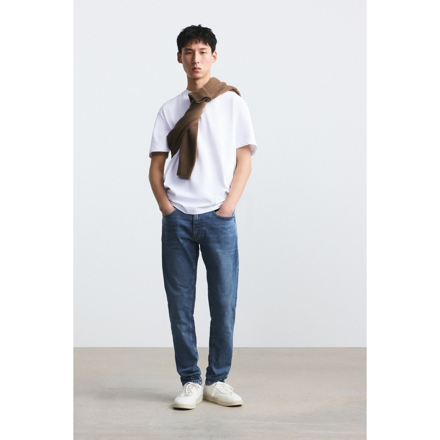 SLIM FIT JEANS