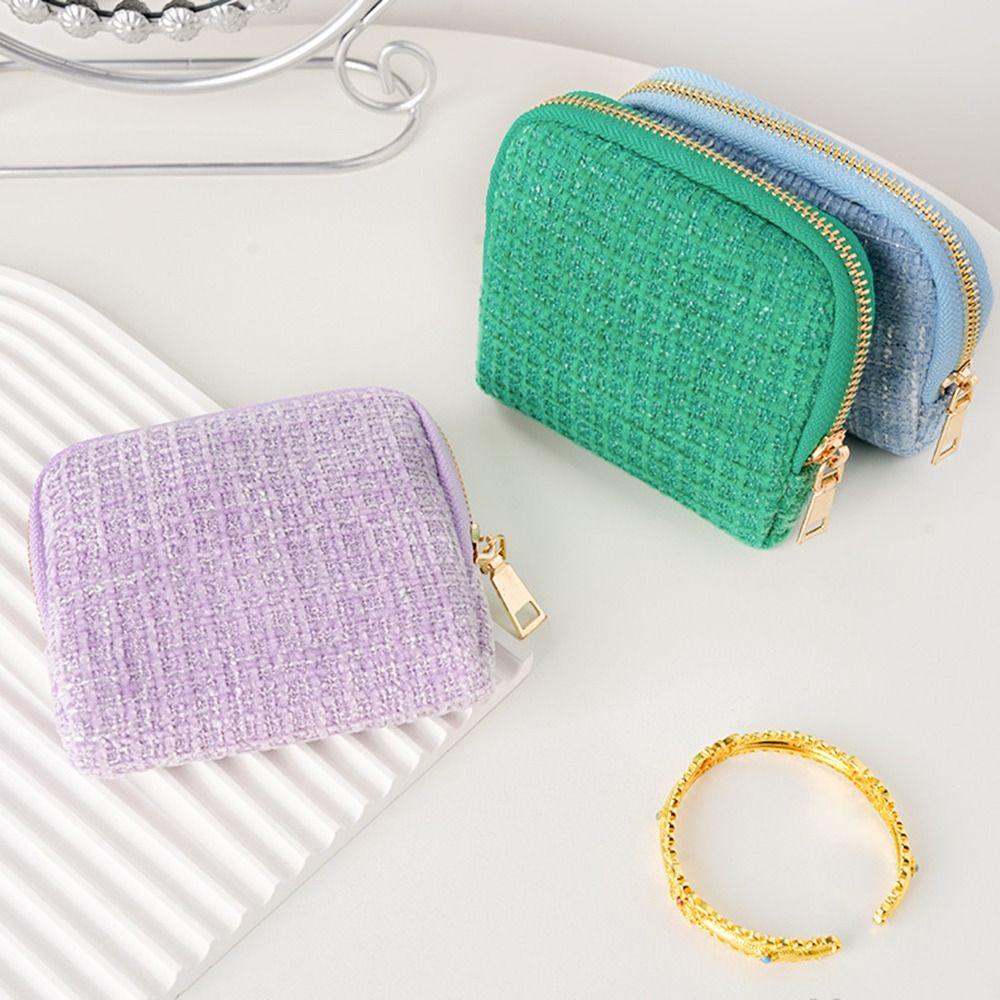 Multi-Layered Jewelry Storage Bag Velvet Lining Portable Jewelry Organizer Travel Outdoor
Multi-Layered Jewelry Storage Bag Velvet Lining Portable Jewelry Organizer Travel Outdoor