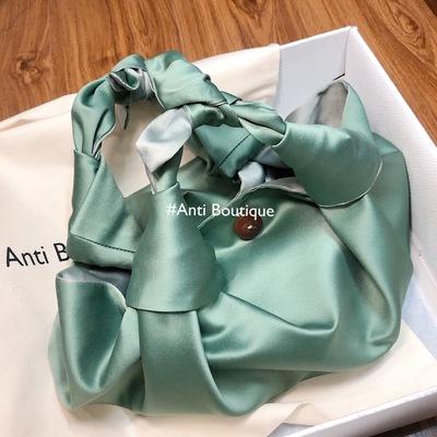 Luxury Designer New Cloud Shape Women Day Clutch Bag Pleated Dumpling Shoulder Messenger Bag Silk Cute Lady Crossbody Handbag зелений
Luxury Designer New Cloud Shape Women Day Clutch Bag Pleated Dumpling Shoulder Messenger Bag Silk Cute Lady Crossbody Handbag зелений