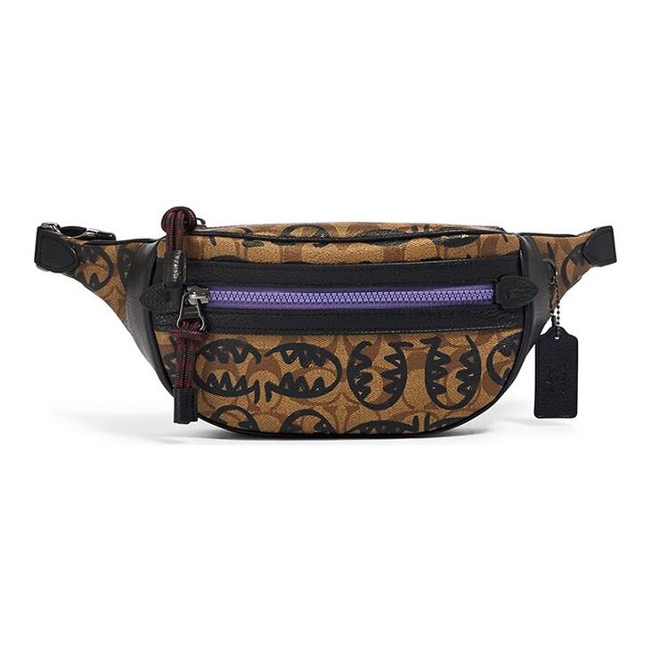 Coach X Guang Yu Vale 23 Classic Monogram Monster Print PVC Chest Bag Women Bags Khaki 1507-QBPKC Basic Set (Bag+Dust Bag)
Coach X Guang Yu Vale 23 Classic Monogram Monster Print PVC Chest Bag Women Bags Khaki 1507-QBPKC Basic Set (Bag+Dust Bag)