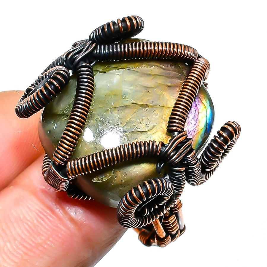 Ювелирное кольцо ручной работы из медной проволоки с лабрадоритом, размер 11,5 
Ювелирное кольцо ручной работы из медной проволоки с лабрадоритом, размер 11,5