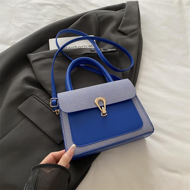 Иноземный стиль отступ новый 2025 летний тренд замок простой повседневный мессенджер плечевая портативная маленькая квадратная сумка женская синий