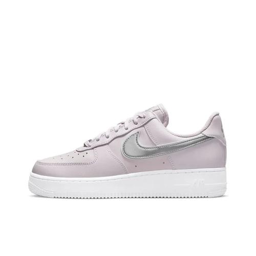 Nike Wmns Air Force 1 07 Essential Venice Metallic Silver DD1523-500 EU 40.5
Nike Wmns Air Force 1 07 Essential Venice Metallic Silver DD1523-500 EU 40.5