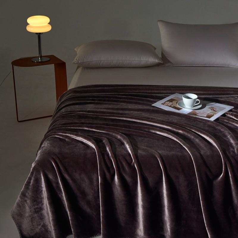 Shell Edge Flannel Fleece Blanket: Warm, Thick, Solid Color Throw for Autumn & Winter 100x70cm
Shell Edge Flannel Fleece Blanket: Warm, Thick, Solid Color Throw for Autumn & Winter 100x70cm