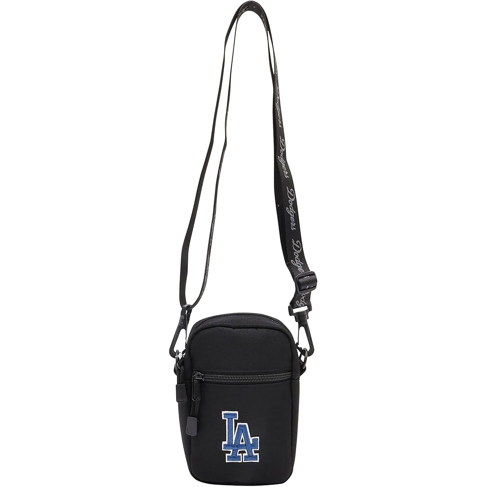 Brand Name Shoulder Bag Stylish Design Durable Material Versatile Use
Brand Name Shoulder Bag Stylish Design Durable Material Versatile Use