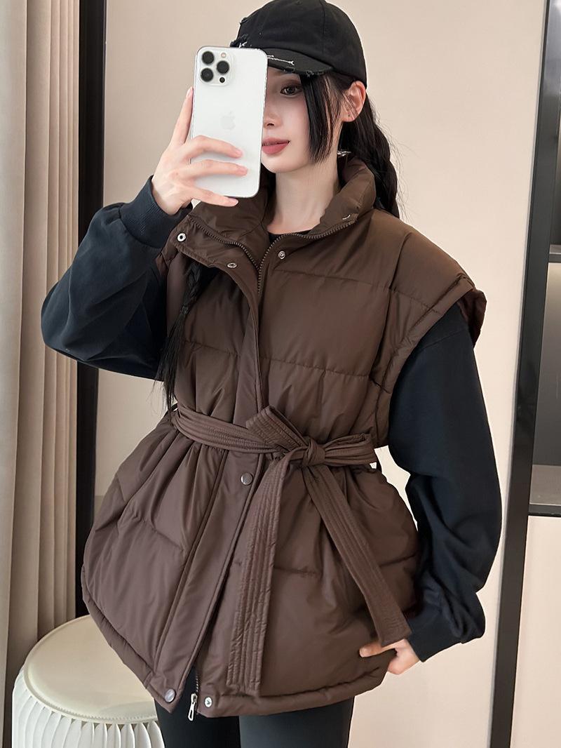 Корейская версия новой женской легкой куртки без рукавов с поясом, воротником, однотонной, утепленной, теплой, спортивной и повседневной, свободной хлопковой куртки L темно-коричневого
Корейская версия новой женской легкой куртки без рукавов с поясом, воротником, однотонной, утепленной, теплой, спортивной и повседневной, свободной хлопковой куртки L темно-коричневого