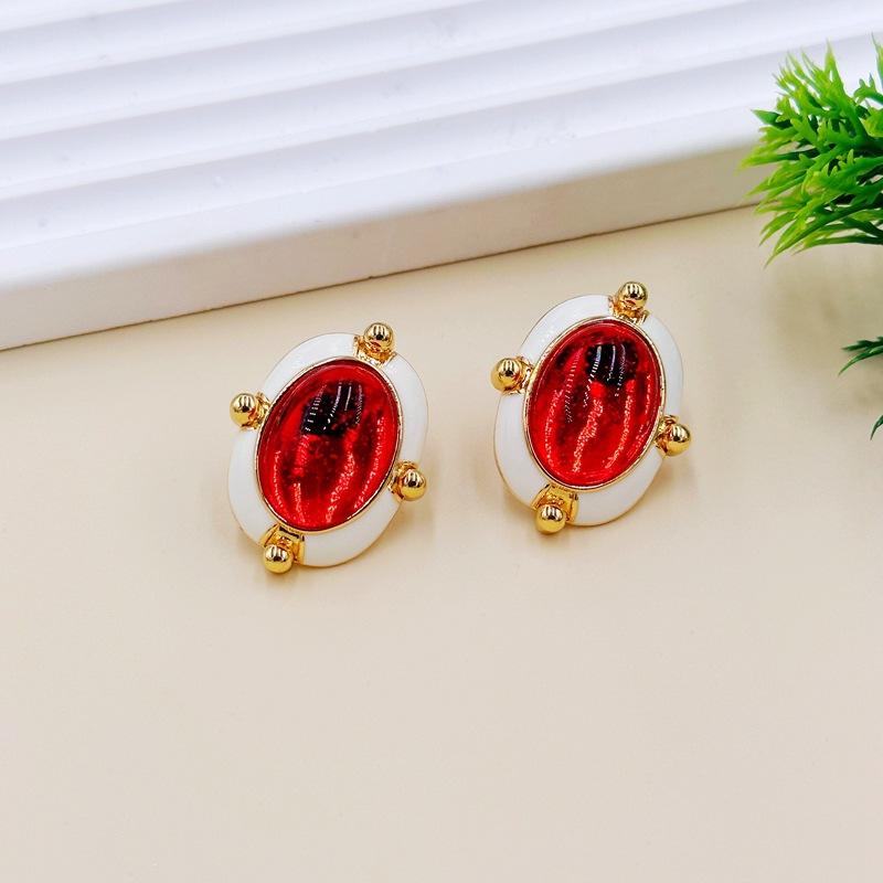 Literary And Artistic Fashion Elegant Earrings Women S High-End Oval Stud Earrings красный
Literary And Artistic Fashion Elegant Earrings Women S High-End Oval Stud Earrings красный