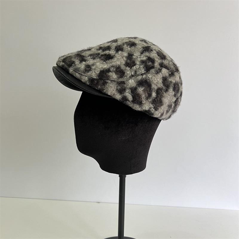 Ретро леопардовый принт кепка вперед женская осень и зима плюшевая теплая Spice girl нишевый дизайн показывает лицо маленькая беретка тренд M(56-58cm)
Ретро леопардовый принт кепка вперед женская осень и зима плюшевая теплая Spice girl нишевый дизайн показывает лицо маленькая беретка тренд M(56-58cm)