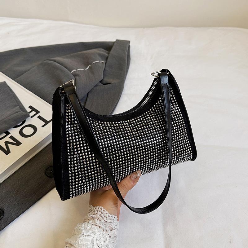 Bright Diamond Trend Foreign Style Versatile Underarm Bag Women s Fashion Light Luxury Temperament High-end Niche Design Shoulder Bag
Bright Diamond Trend Foreign Style Versatile Underarm Bag Women s Fashion Light Luxury Temperament High-end Niche Design Shoulder Bag