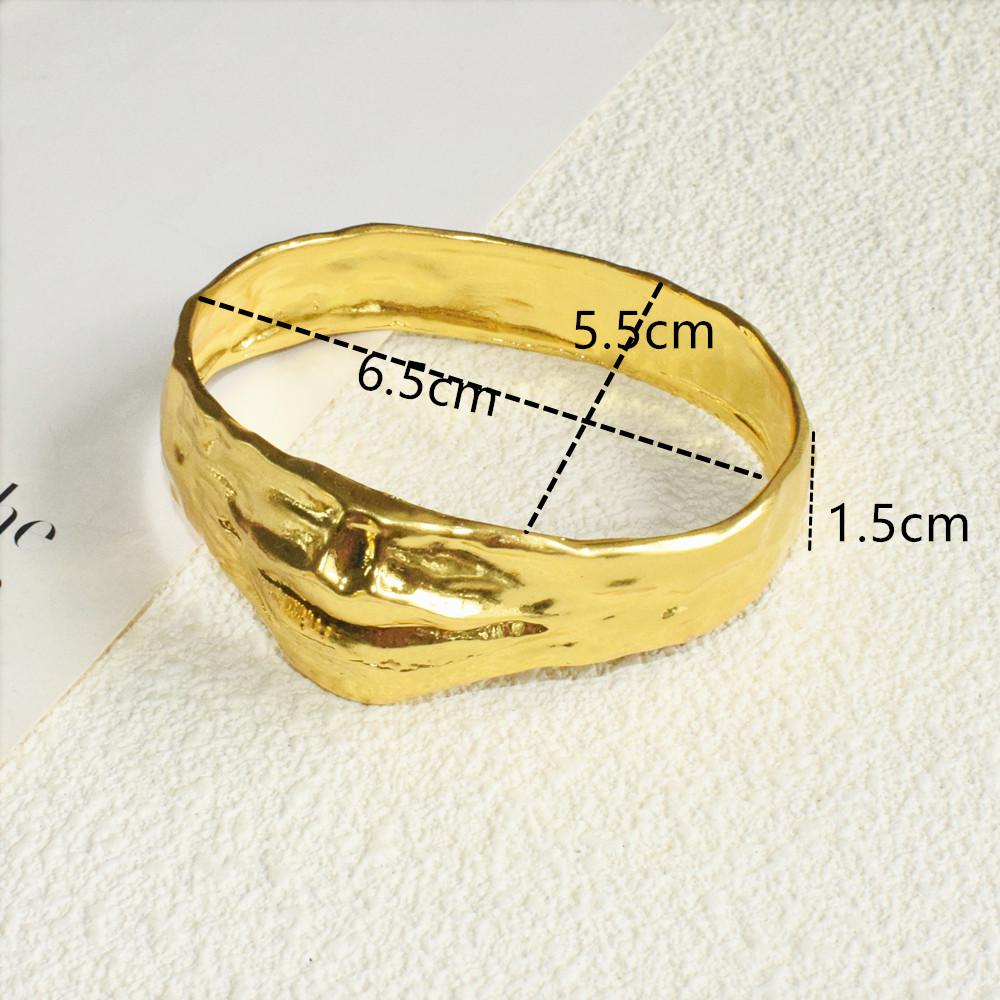 New Exaggerated Alloy Plated Eyes Nose Mouth Bangle Bracelet For Women Fashion Jewelry Gorgeous Hand Simple Bracelet Accessory
New Exaggerated Alloy Plated Eyes Nose Mouth Bangle Bracelet For Women Fashion Jewelry Gorgeous Hand Simple Bracelet Accessory