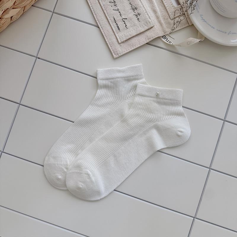 White Children s Summer Lightweight Short Socks Featuring Cute Cat Pattern, with Delicate Bows and Double Rolled Edges At The Cuffs. 1 pair
White Children s Summer Lightweight Short Socks Featuring Cute Cat Pattern, with Delicate Bows and Double Rolled Edges At The Cuffs. 1 pair