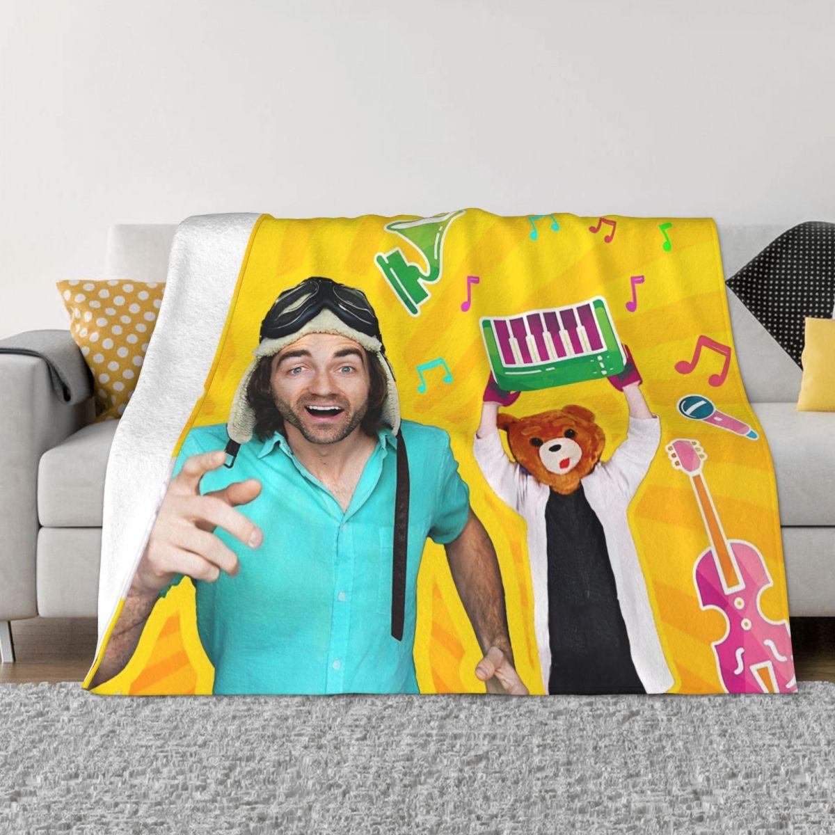 Danny Go Cartoon Music Education Coral Fleece Plush Throw Blankets Guitar Blanket Lightweight Thin Bed Plush Quilt Breathable 100x150cm
Danny Go Cartoon Music Education Coral Fleece Plush Throw Blankets Guitar Blanket Lightweight Thin Bed Plush Quilt Breathable 100x150cm